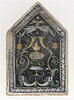 Carreau pentagonal (mattonella) : décor de grotesques sur fond noir, image 1/5