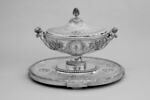 Terrine, son plateau et sa doublure du service de George III d'Angleterre et de Hanovre, d'une paire (OA 12381), image 1/11