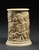 Cylindre : douze putti jouant avec deux chèvres, image 10/11