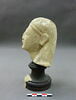statue, image 2/2