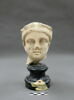 statue, image 1/2