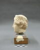 statue, image 2/3