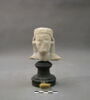 statue, image 1/2
