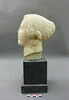 statue, image 2/2