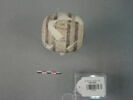vase, image 2/3