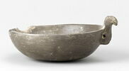 vase, image 3/3