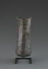 vase, image 3/3