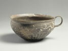 vase, image 3/3
