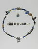 collier ; perle ; pendentif ; amulette, image 1/2