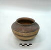 vase, image 2/3