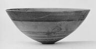 vase, image 2/2