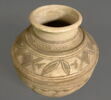 vase, image 3/3