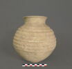 vase, image 2/2