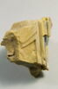Fragment d'architecture avec traces de trophée d'armes, image 2/6