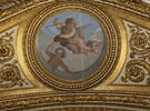 Plafond : Salle des Antonins - Les Génies de la Justice (deux Amours dont l'un tient un fil à plomb et l'autre une balance), sur la voûte, côté est au centre., image 2/4