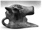 rhyton ; vase plastique, image 4/7