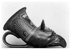 rhyton ; vase plastique, image 1/2