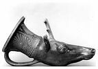 rhyton ; vase plastique, image 2/2