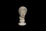 statue, image 2/7