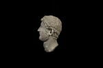 statue, image 3/7