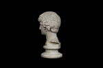 statue, image 3/7