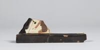 rhyton  ; vase plastique, image 1/4