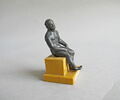 statuette, image 2/3
