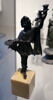 statuette, image 2/2