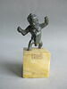 statuette, image 1/2
