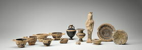 figurine ; vase plastique, image 2/2