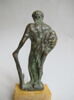 statuette, image 2/2