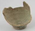 Fragment de vase sur base annulaire, image 2/2