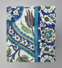 Carreau aux grappes de raisin dans un treillis de mandorles et bordure fleurie saz, image 1/2