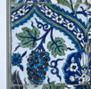 Carreau aux grappes de raisin dans un treillis de mandorles, image 2/2
