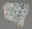Fragment de fond de plat à décor bleu et blanc, image 1/2