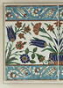 Carreau de bordure à la frise de pots et de touffes de fleurs. Bordure de rinceaux de fleurettes sur fond turquoise, image 2/2