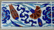 Carreau de bordure au rinceau de rosaces, quatre fleurs et nuages tchi, image 2/2