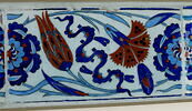 Carreau de bordure au rinceau de rosaces, quatre fleurs et nuages tchi, image 2/2