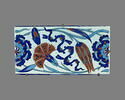 Carreau de bordure au rinceau de rosaces, quatre fleurs et nuages tchi, image 1/2