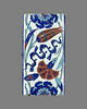 Carreau de bordure au rinceau de rosaces, quatre fleurs et nuages tchi, image 1/2