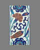 Carreau de bordure au rinceau de rosaces, quatre fleurs et nuages tchi, image 1/2