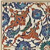 Carreau aux rinceaux porteurs de fleurs épanouies saz, de fleurons trilobés et de feuilles hanceri, image 2/2