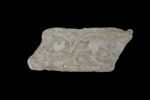 Fragment de décor architectural à l'animal passant, image 2/2