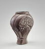 Vase cannelé aubergine, image 1/5