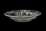 Plat à décor d'oeillets et de tulipes aux tiges cassées, image 3/7