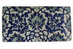 Carreau à décor de fleurs de lotus et de fleurons dentelés, image 2/2