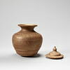Vase à patine bronze : réceptacle, image 2/5
