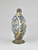 Bouteille à la panse lobée et pied et col métalliques, image 3/5
