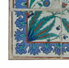 Carreau à décor de tulipes et de roses et aux tiges formant des mandorles, image 2/2