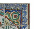 Carreau à décor de tulipes et de roses et aux tiges formant des mandorles, image 2/2